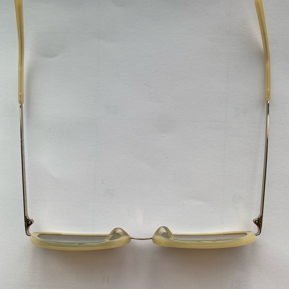 Sunglasses - Picture 3 of 5